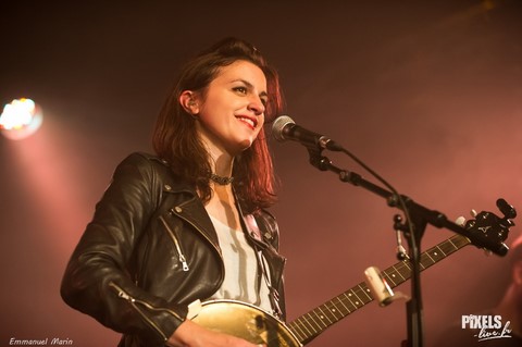 LAURA COX en concert aux GROSSES GUITARES - Photos Emmanuel Marin